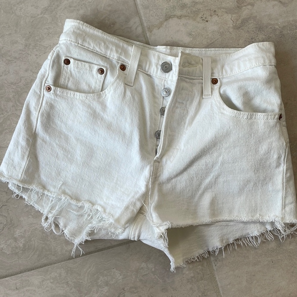 Levi’s 501 cutoff Jean shorts white size 25